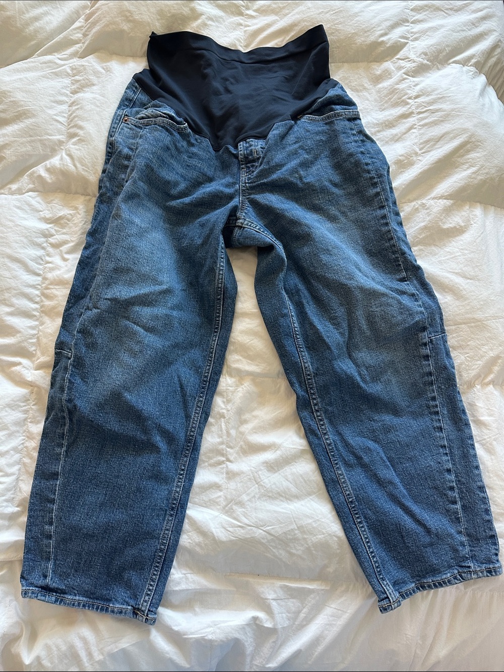 Old Navy Maternity Barrel Ankle Jeans